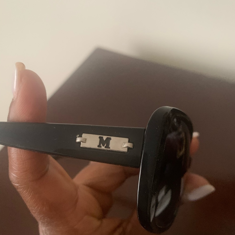 Oversized sunglasses - Picture 3 of 3